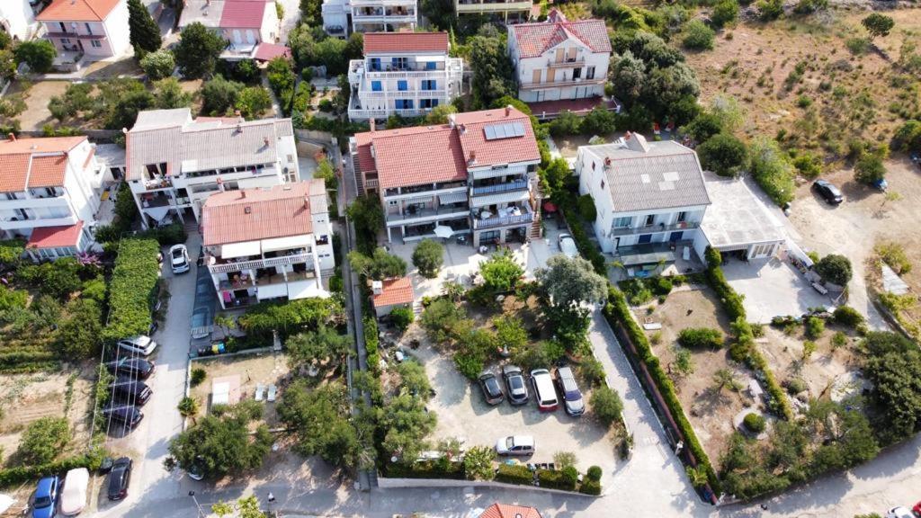 Apartments Vesela Banjol Luaran gambar